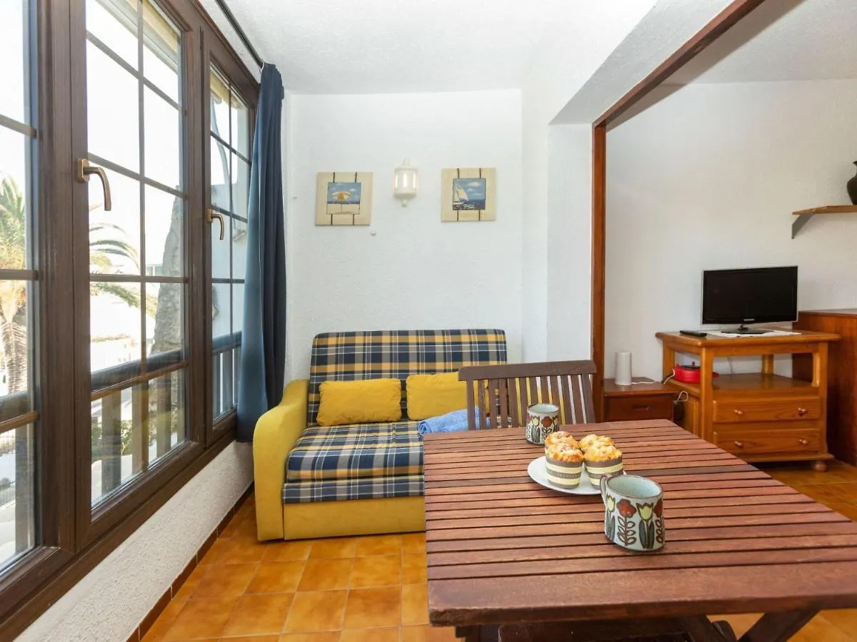 Apartment Poble Amarres II L'Escala Spain
